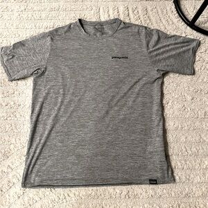 Men’s Patagonia Capilene Shirt size medium
